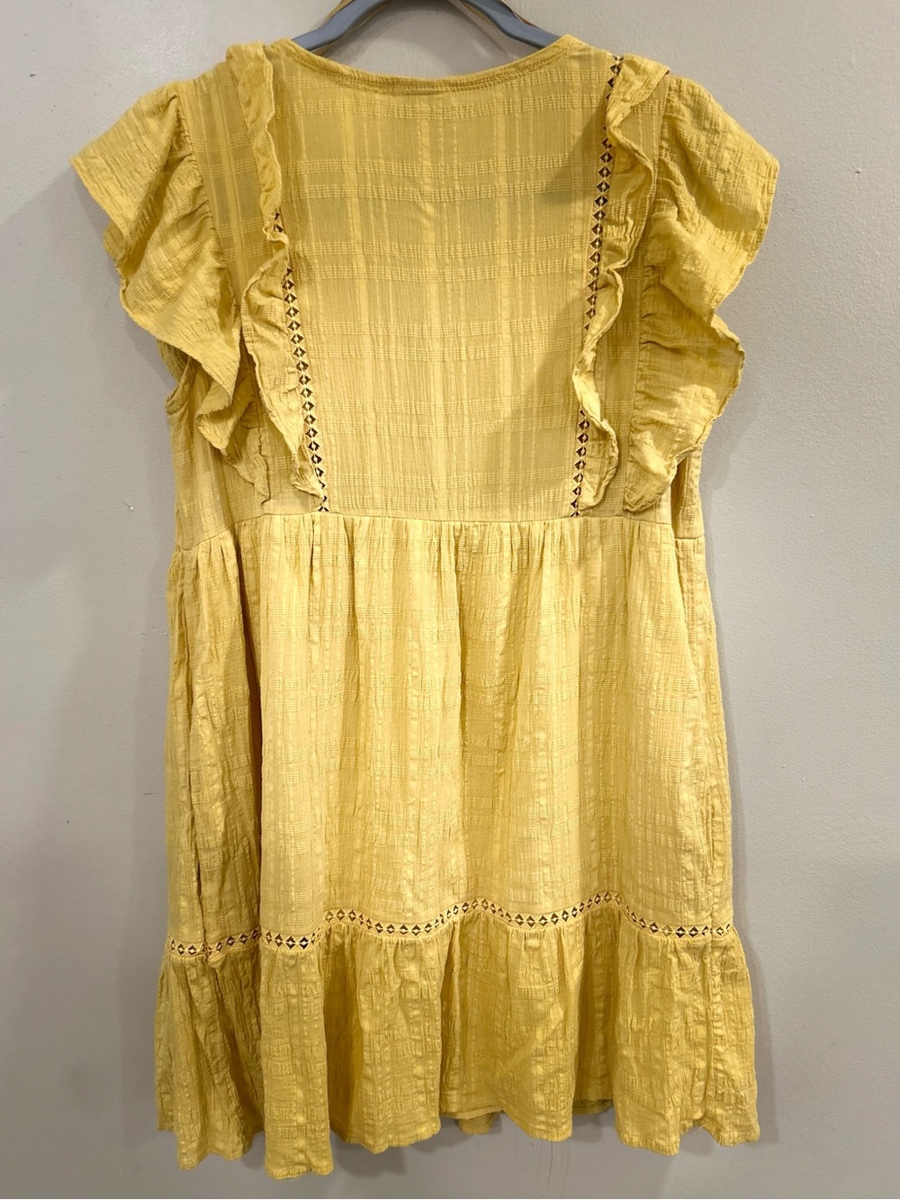 Knox Rose Dress Size Small
Yellow Ruffle Button-Front - Picture 3 of 3